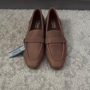 TOMS Classic Tan Loafers